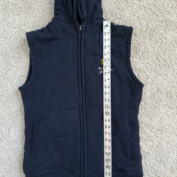 University of Michigan Navy Sleeveless Hoodie Quilted Vest - Picture 7 of 7